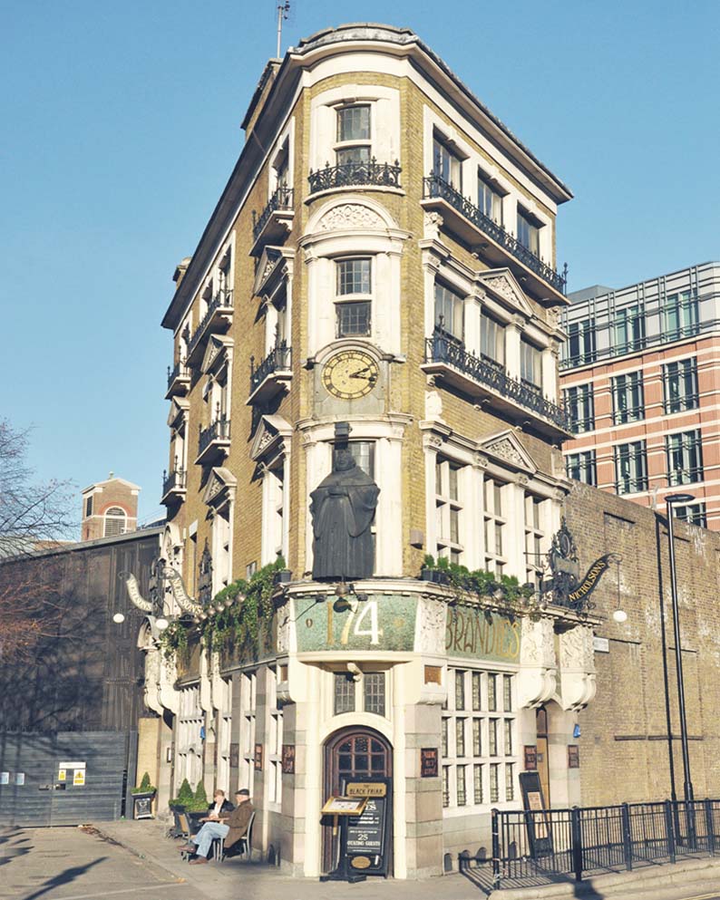 The Black Friar Pub: Inside London’s Art Nouveau Masterpiece