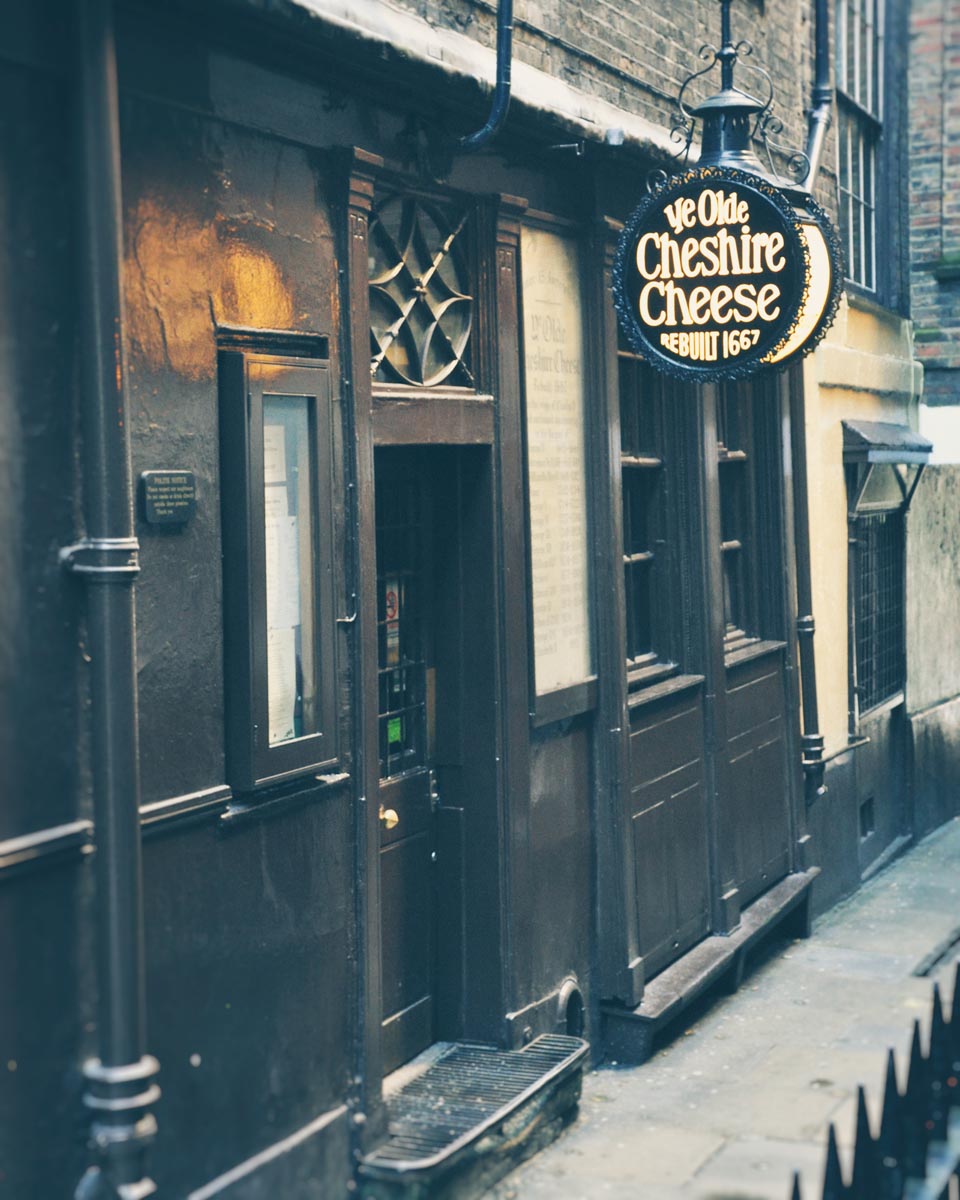 Ye Olde Cheshire Cheese London: Is This Famous Historic Pub Worth a Visit?
